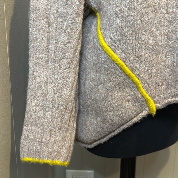 Anthropologie Moth Womens Sweater Beige Yellow Trim Turtleneck Acrylic Wool XS - Picture 4 of 10